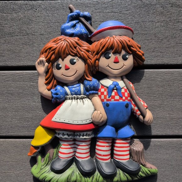 Vintage Raggedy Ann and Andy Ceramic Wall Plaque Wall Hanging - Picture 1 of 6